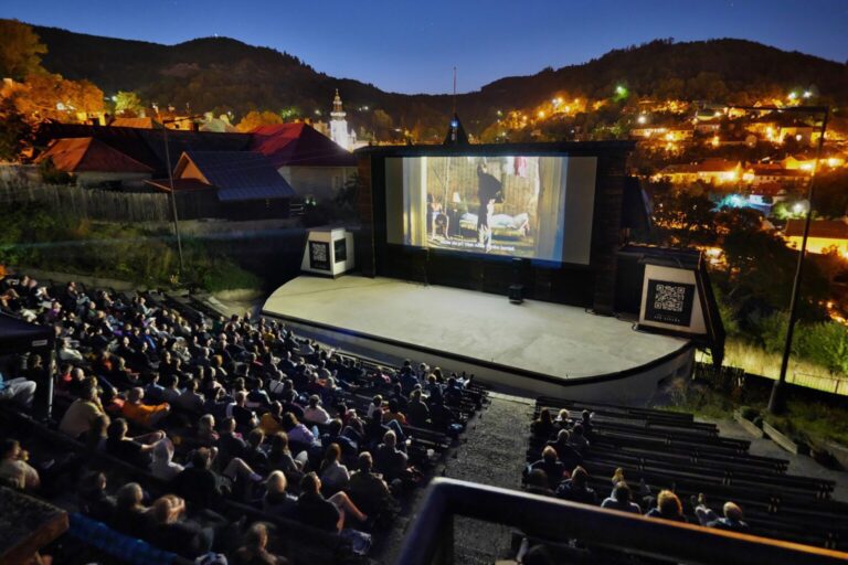 Pozývame na diskusiu „Cesta von – odchod ženy z násilného vzťahu“ na 26. Letnom filmovom festivale 4 živly v Banskej Štiavnici